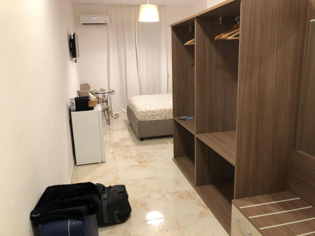 Antonietta De Pace Rooms By Napoli Milionaria B&B Экстерьер фото