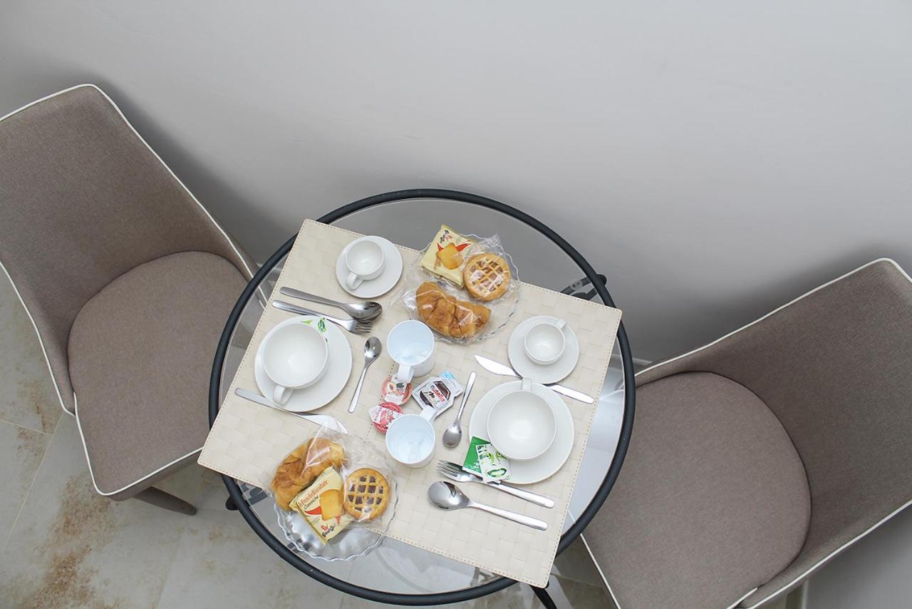 Antonietta De Pace Rooms By Napoli Milionaria B&B Экстерьер фото