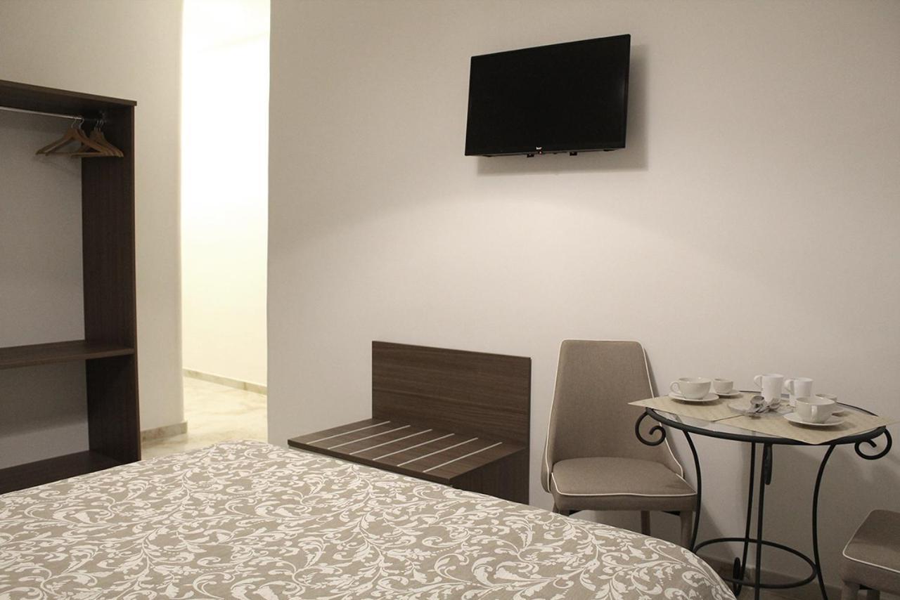 Antonietta De Pace Rooms By Napoli Milionaria B&B Экстерьер фото