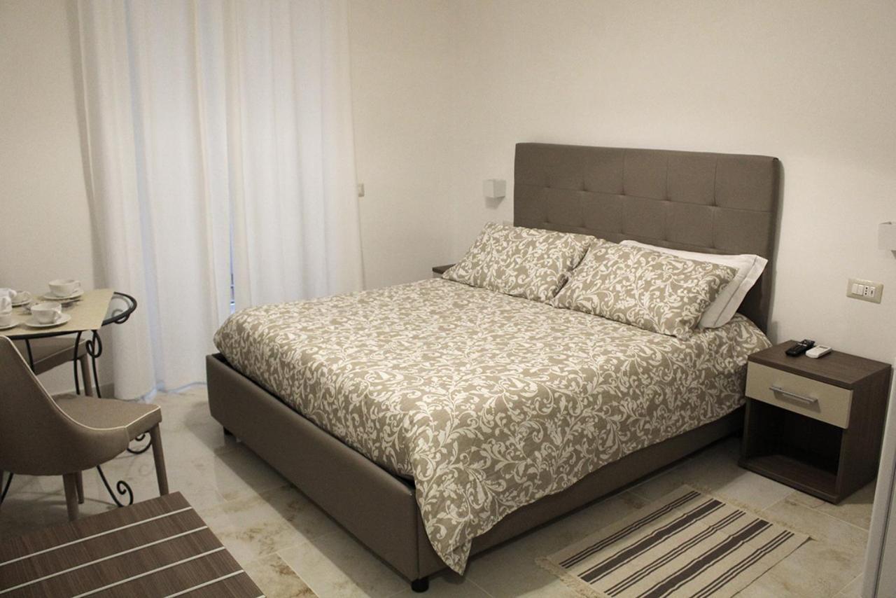 Antonietta De Pace Rooms By Napoli Milionaria B&B Экстерьер фото